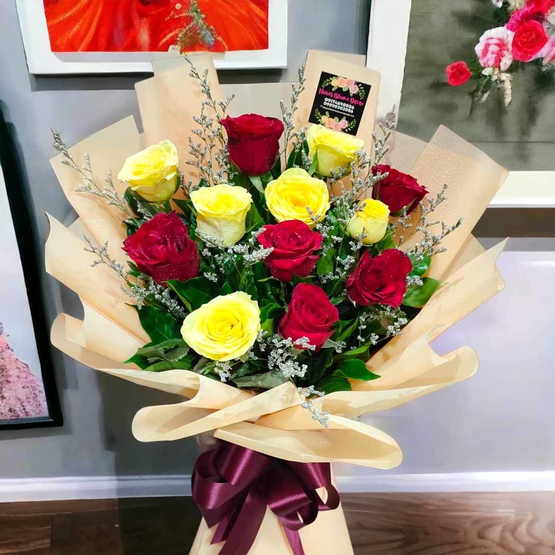 Red roses bouquet photo 2