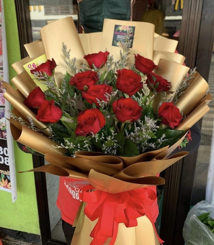 Red roses bouquet — Design 7