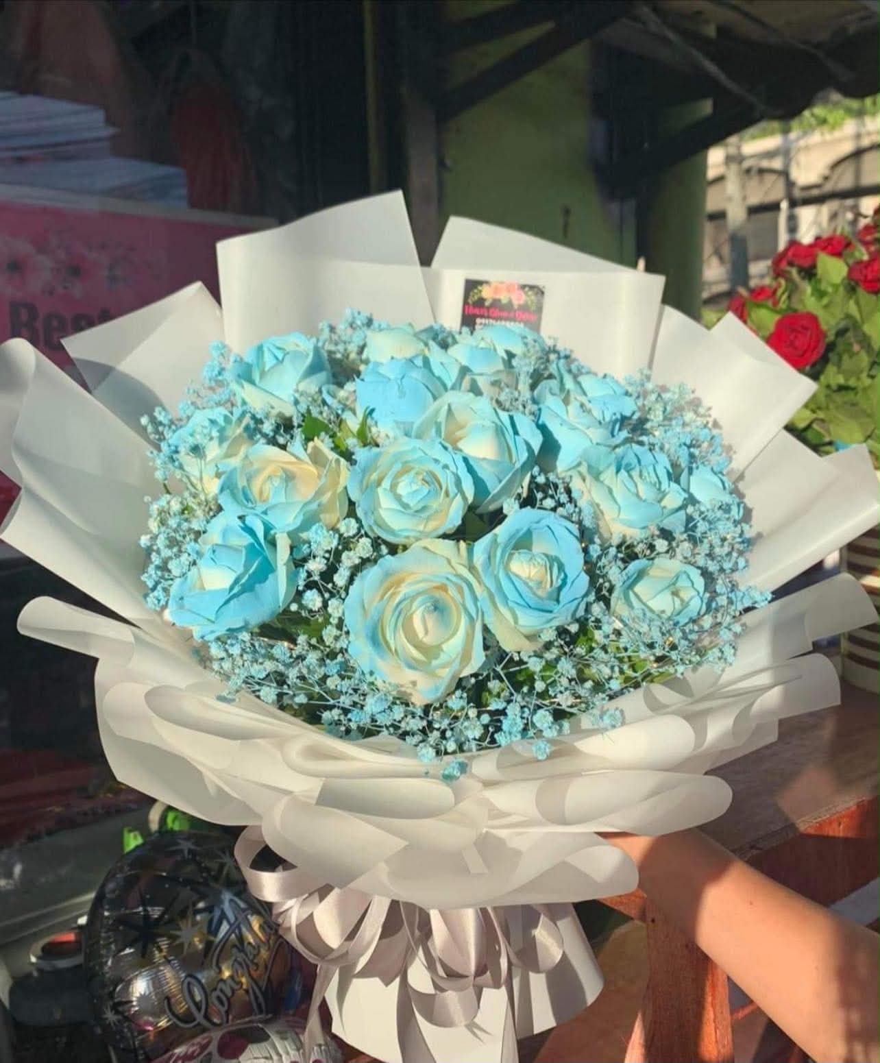 Classic Blue Roses — Design 12