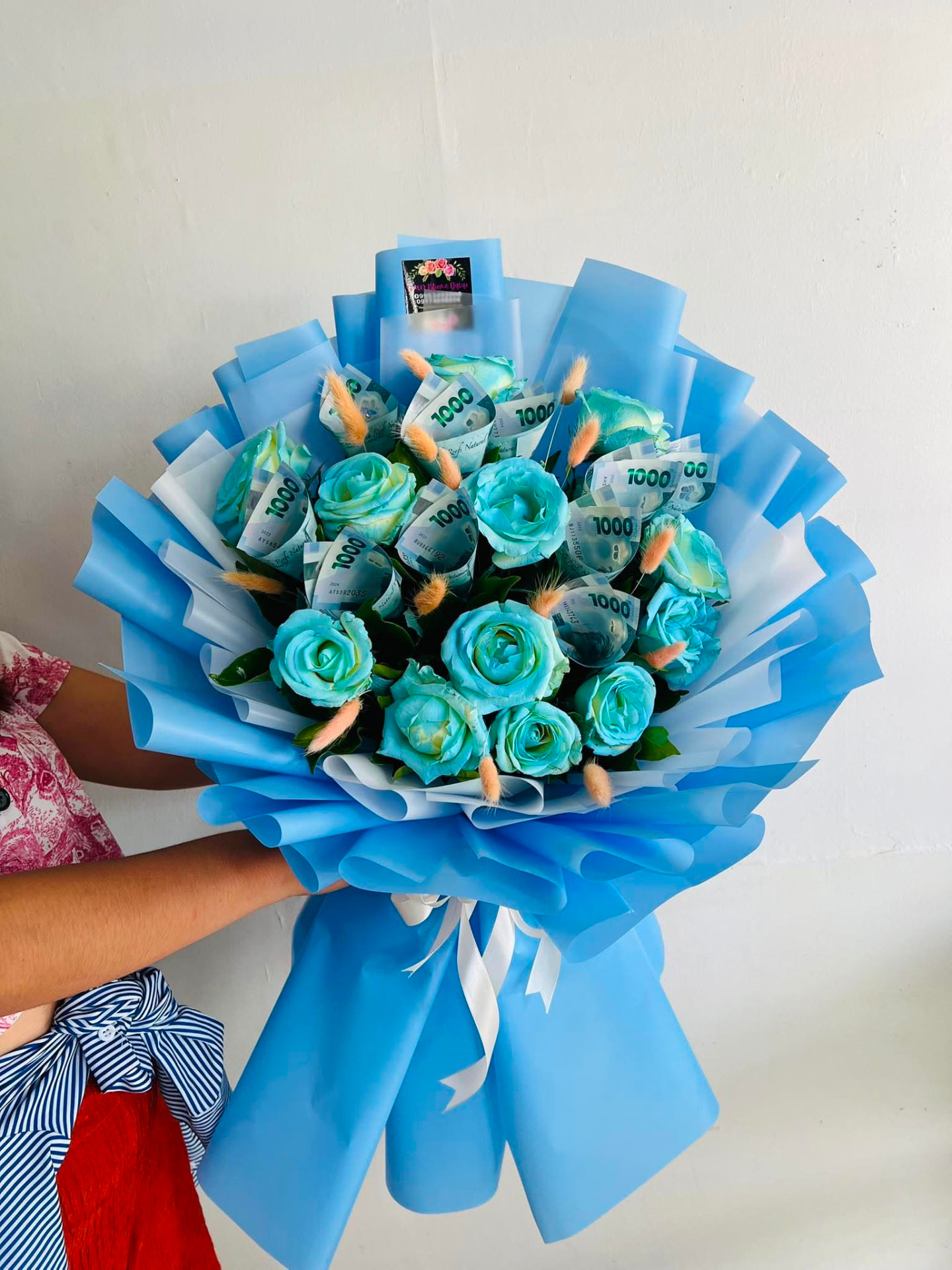 Classic Blue Roses — Design 4