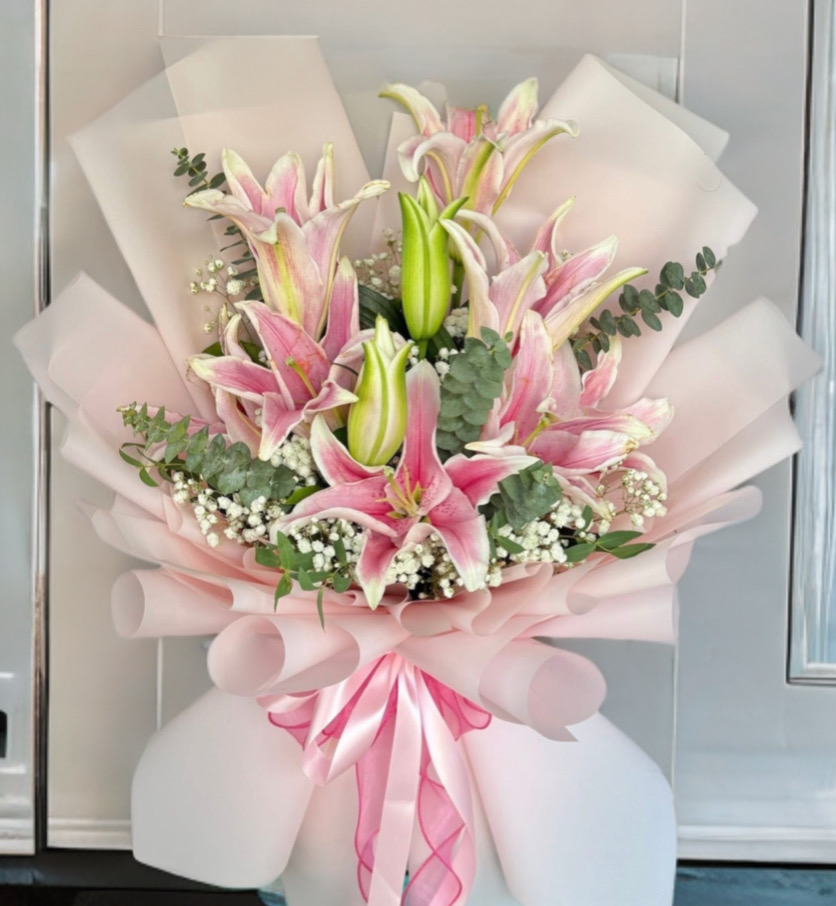 Lilies bouquet photo 2