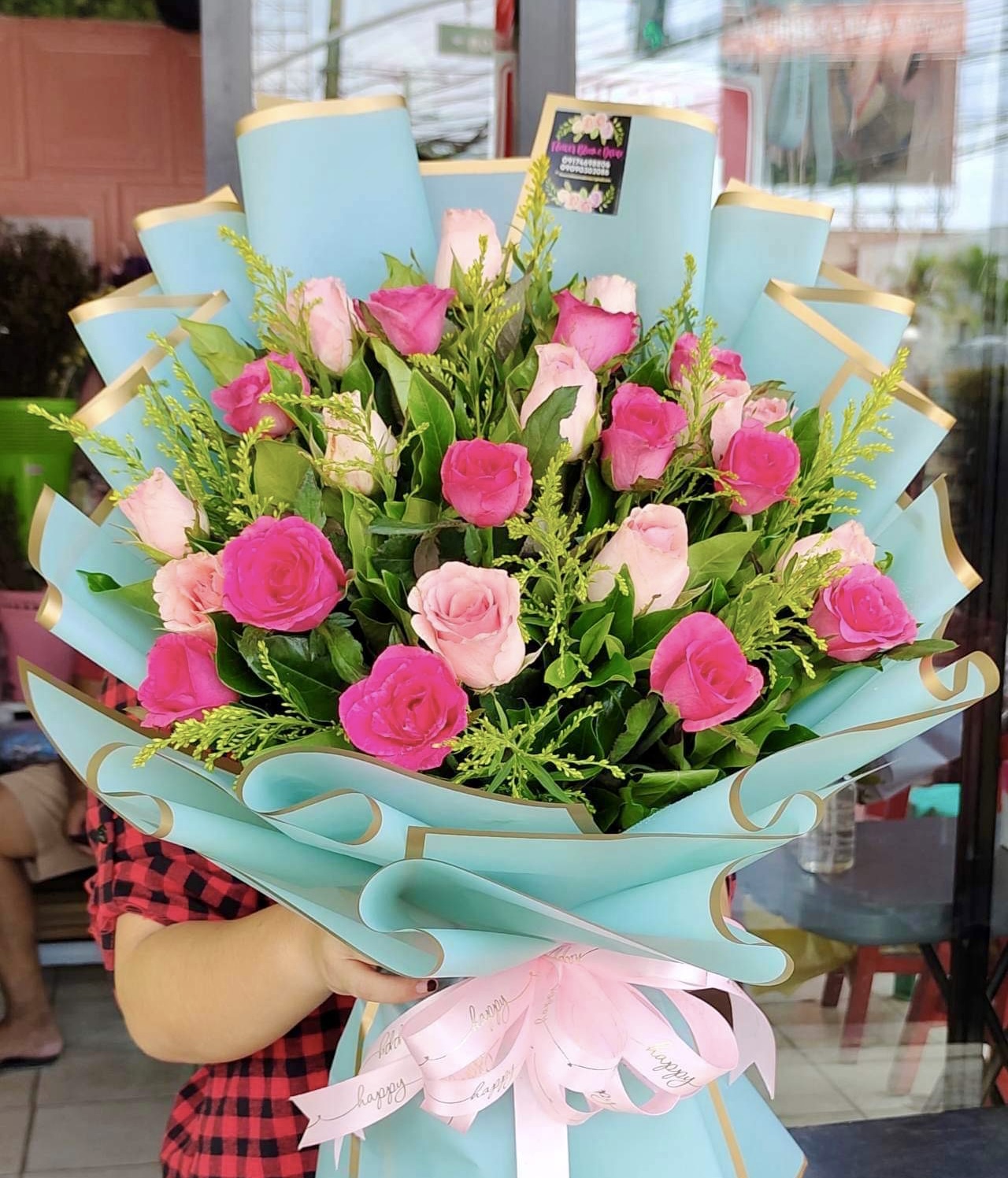 Pink theme roses bouquet — Design 3