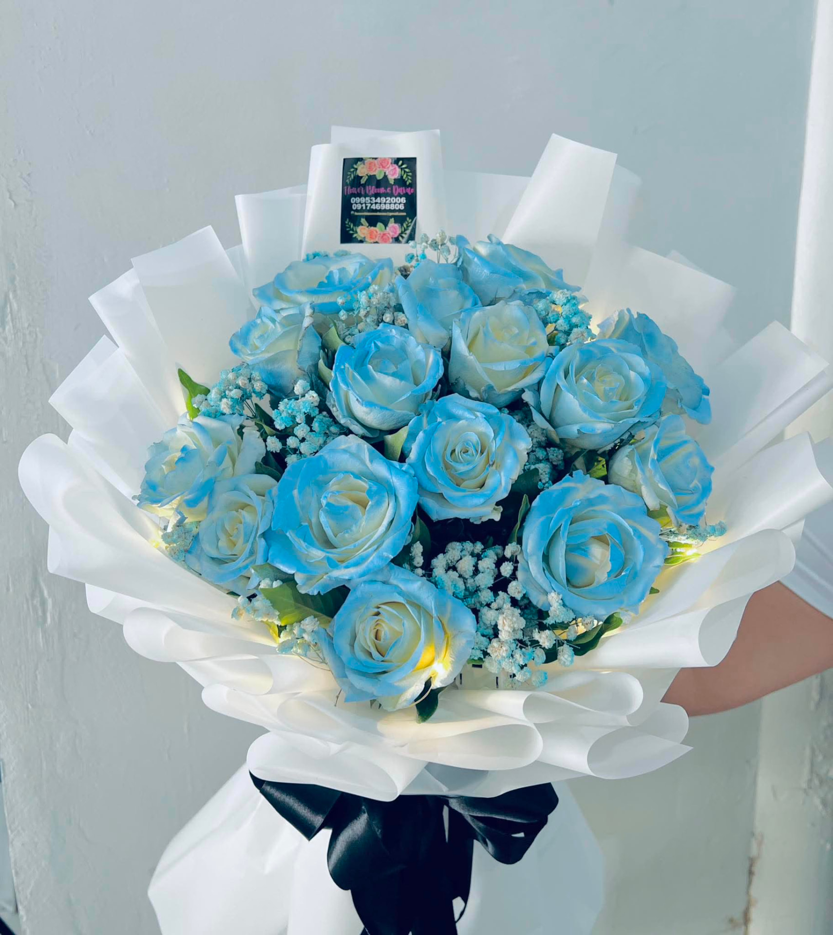 Classic Blue Roses — Design 13
