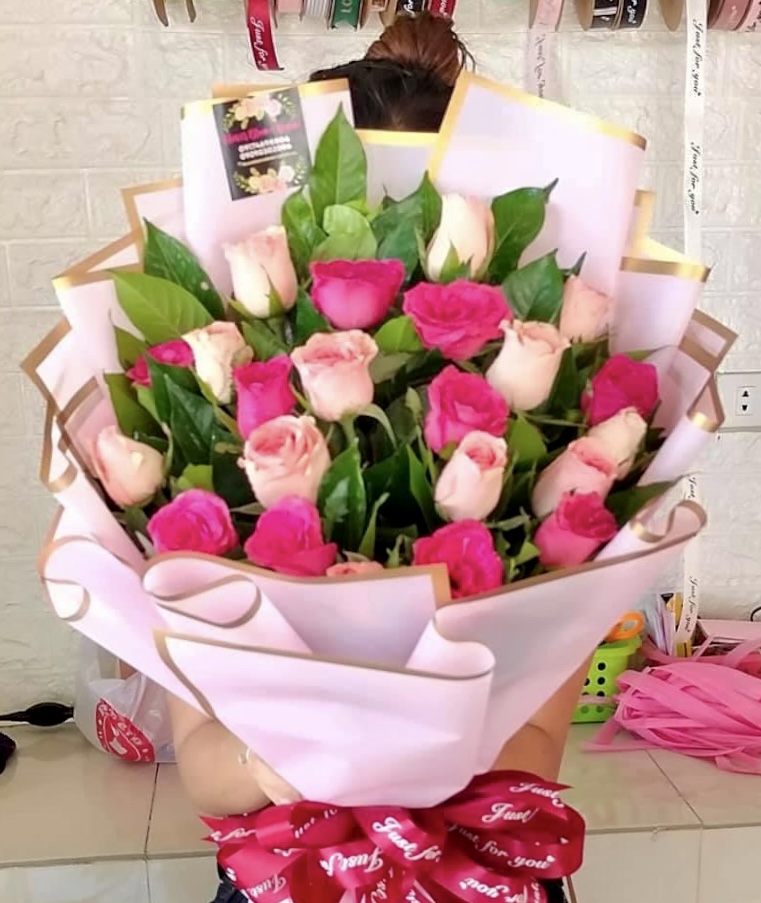 Pink theme roses bouquet — Design 2