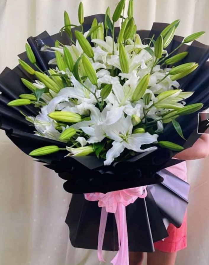 Lilies bouquet photo 3