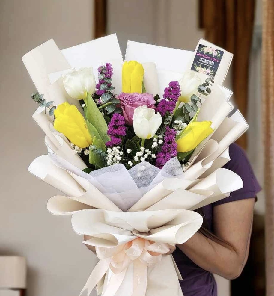 Tulips bouquet — Design 7