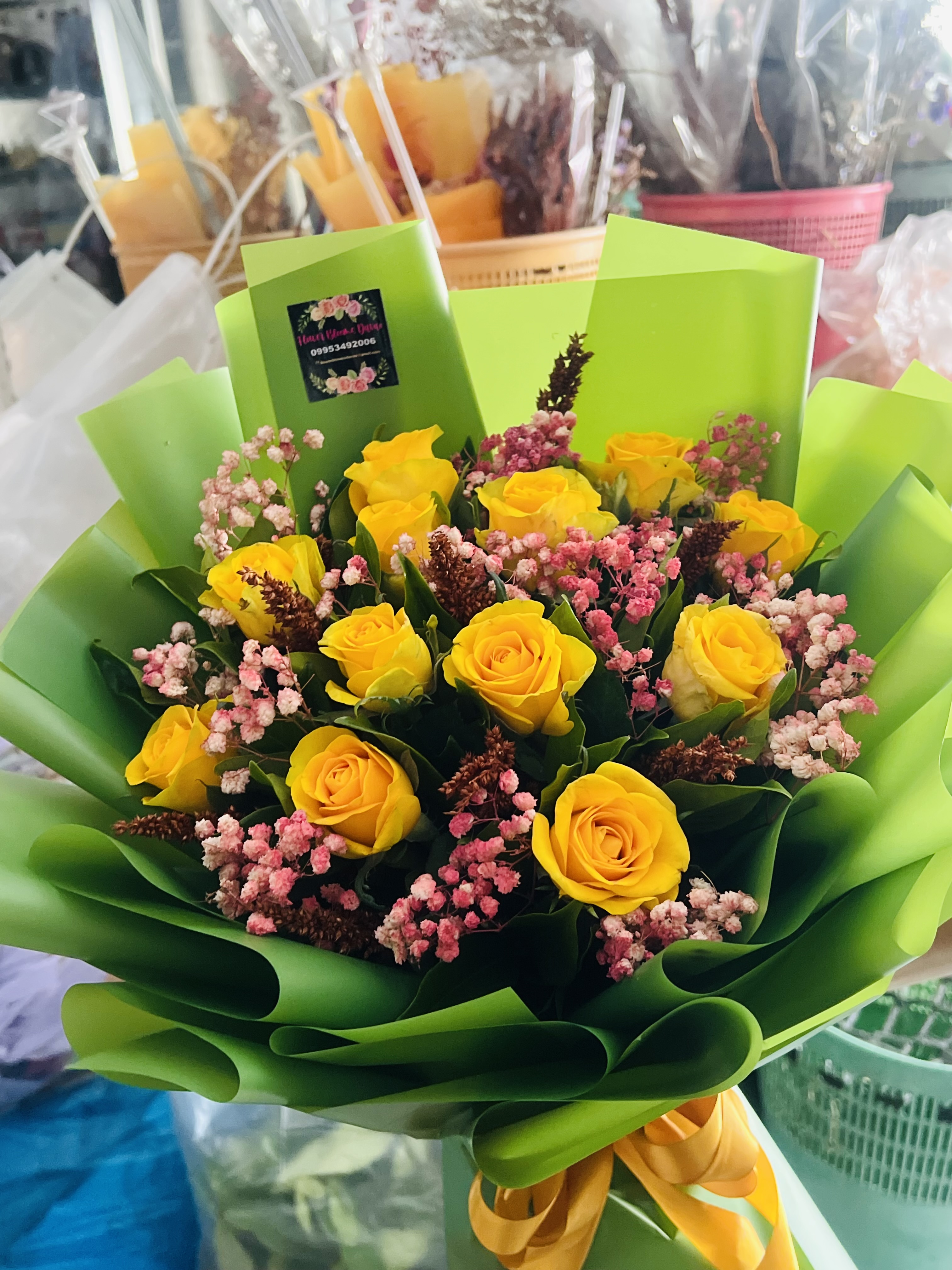 Yellow theme Roses bouquet — Design 8